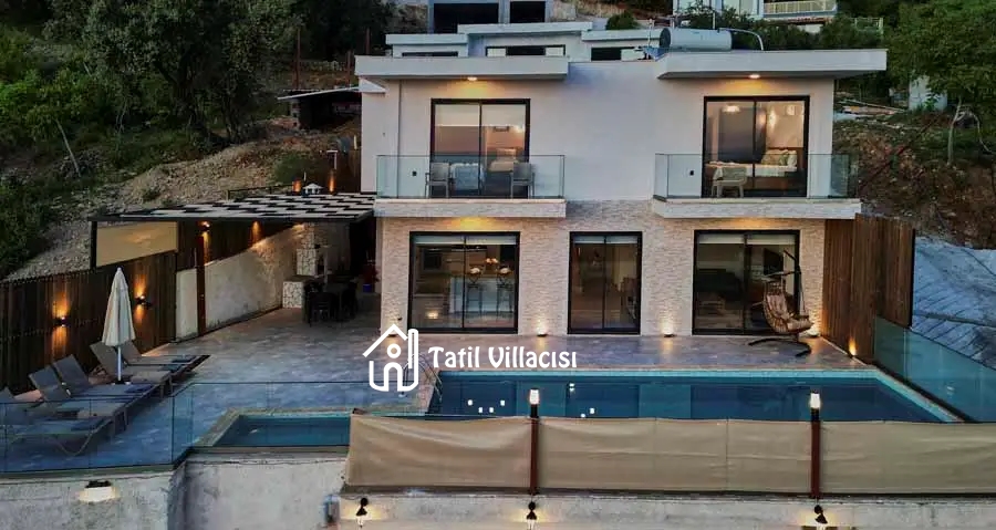 Villa Blue Diamond