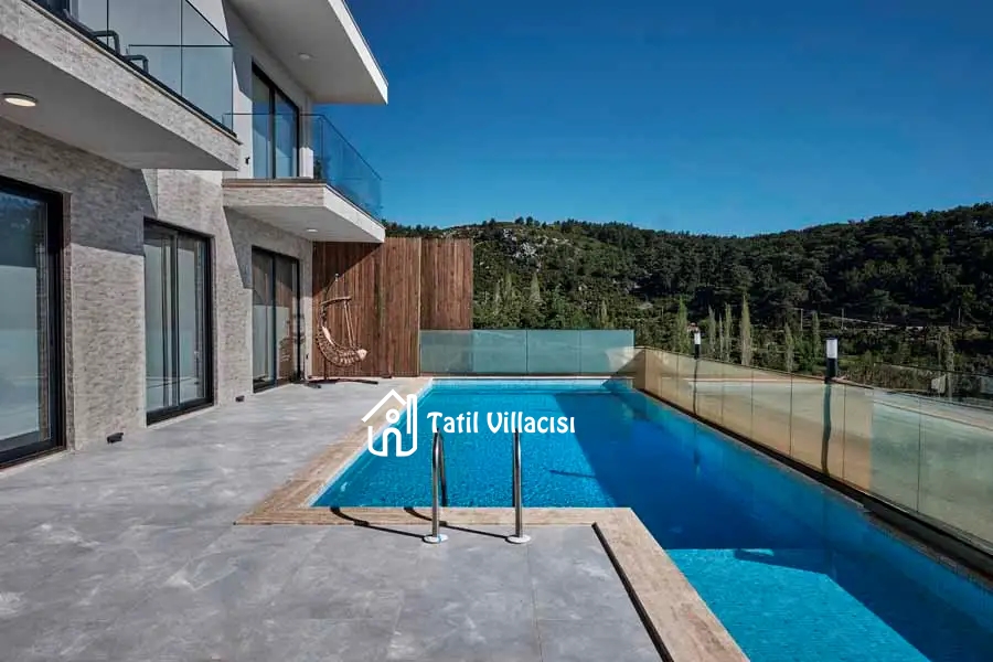 Villa Blue Diamond